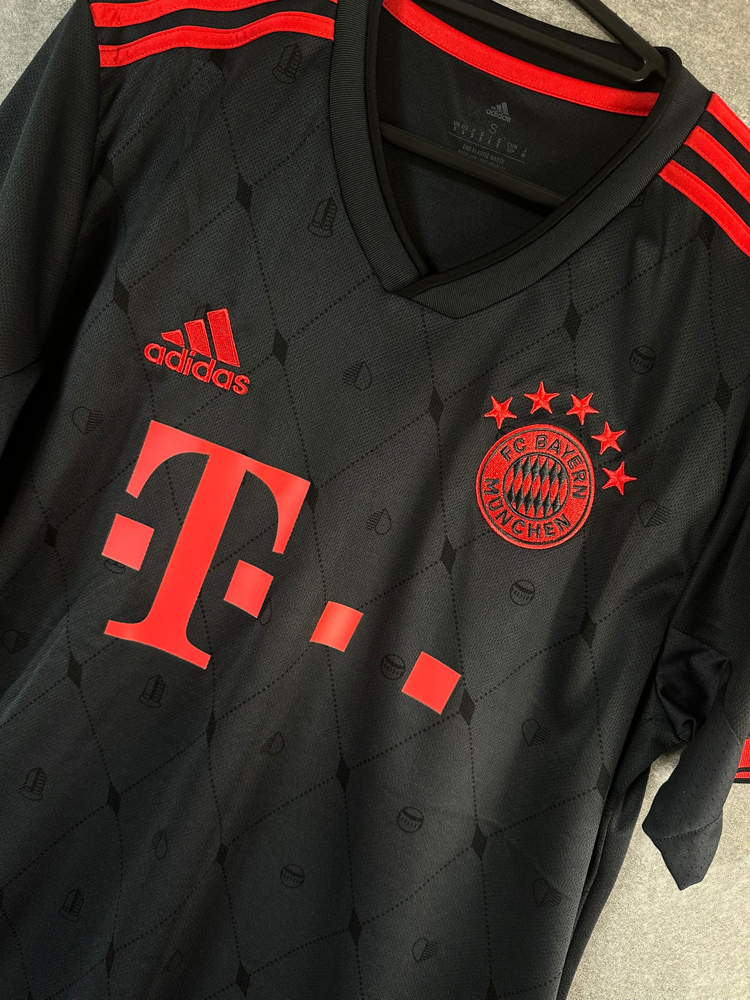 2022/2023 FC Bayern Munich Away (S)