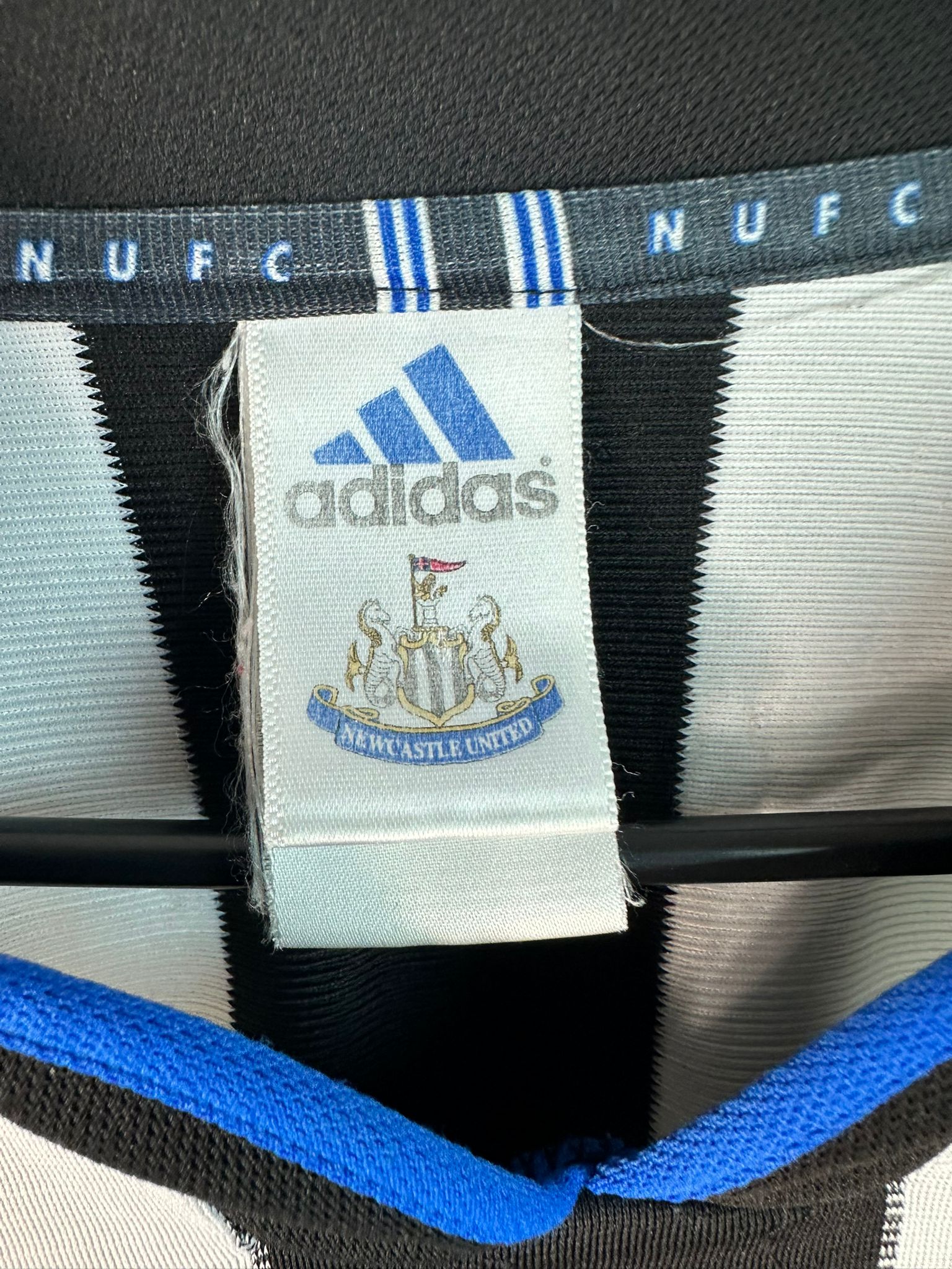 2000/2001 Newcastle Domicile (L)